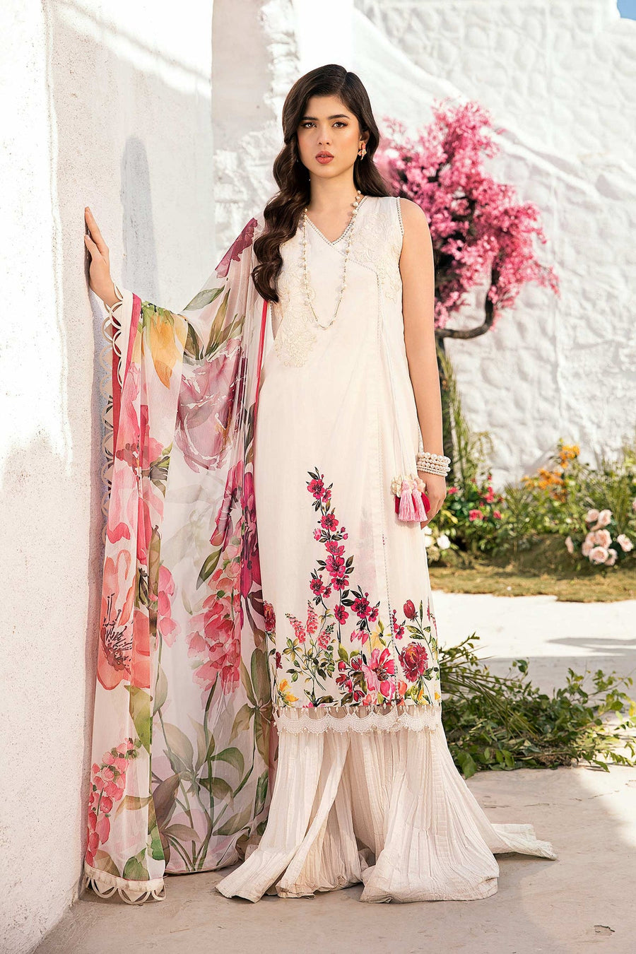 Maria.B M.Basics Embroidered Lawn Unstitched 3Pc Suit MB-CUS25-701B