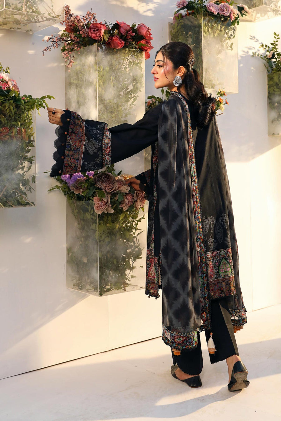 Maria.B M.Basics Embroidered Lawn Unstitched 3Pc Suit MB-CUS25-703A