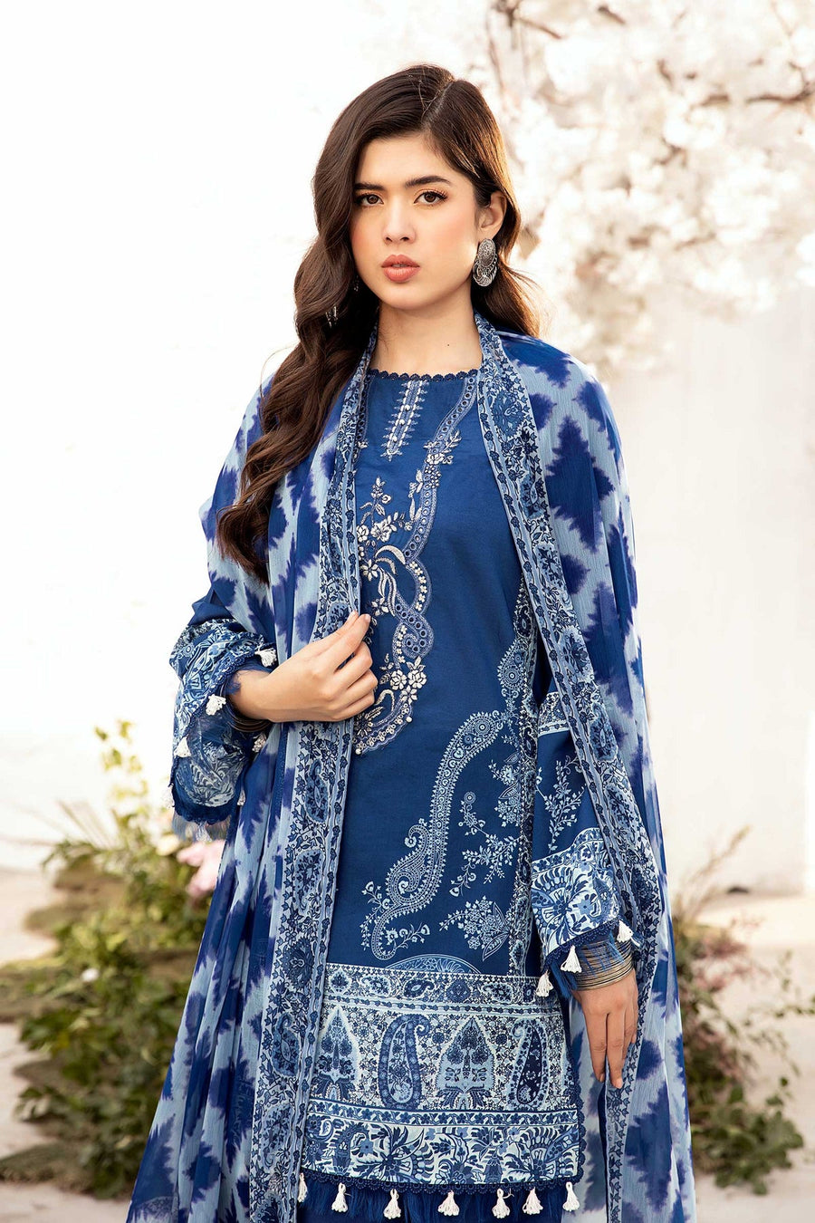 Maria.B M.Basics Embroidered Lawn Unstitched 3Pc Suit MB-CUS25-703B