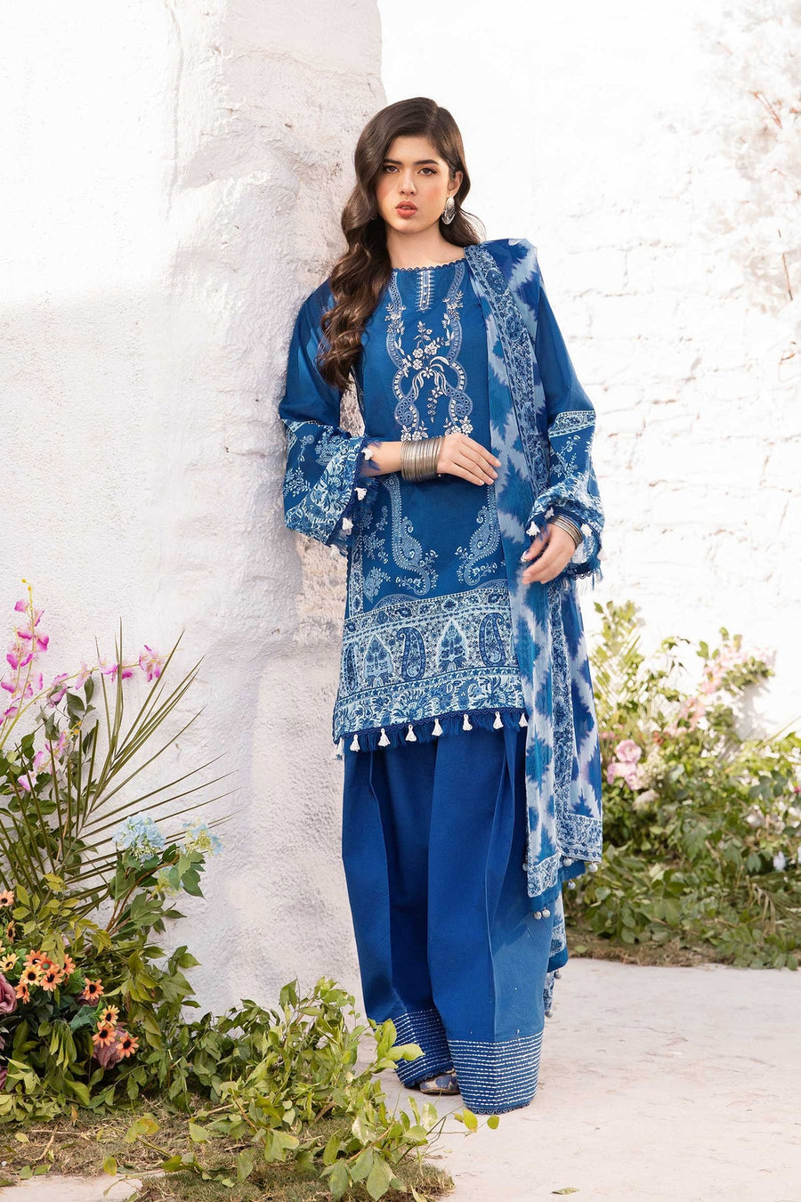 Maria.B M.Basics Embroidered Lawn Unstitched 3Pc Suit MB-CUS25-703B