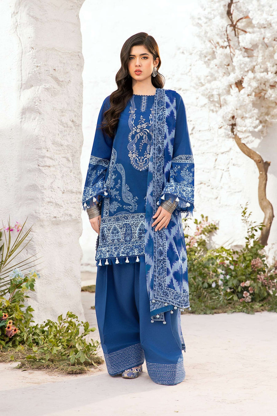 Maria.B M.Basics Embroidered Lawn Unstitched 3Pc Suit MB-CUS25-703B