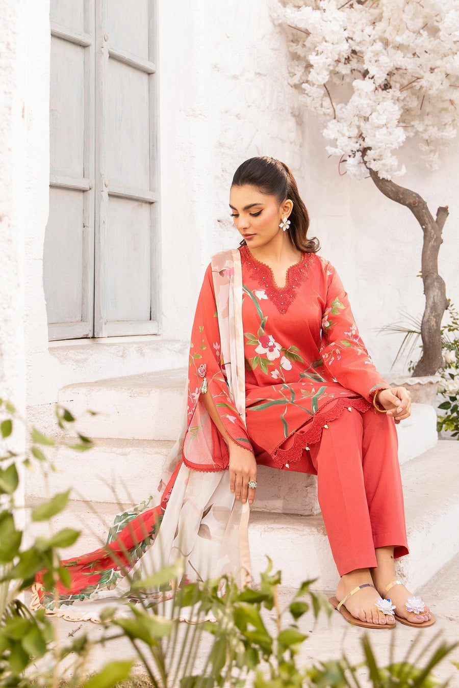 Maria.B M.Basics Embroidered Lawn Unstitched 3Pc Suit MB-CUS25-707B
