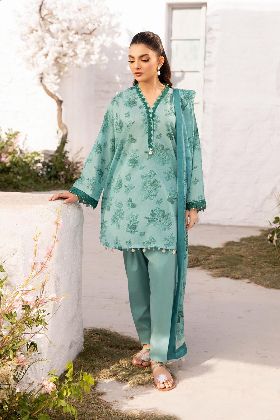 Maria.B M.Basics Embroidered Lawn Unstitched 3Pc Suit MB-CUS25-708B