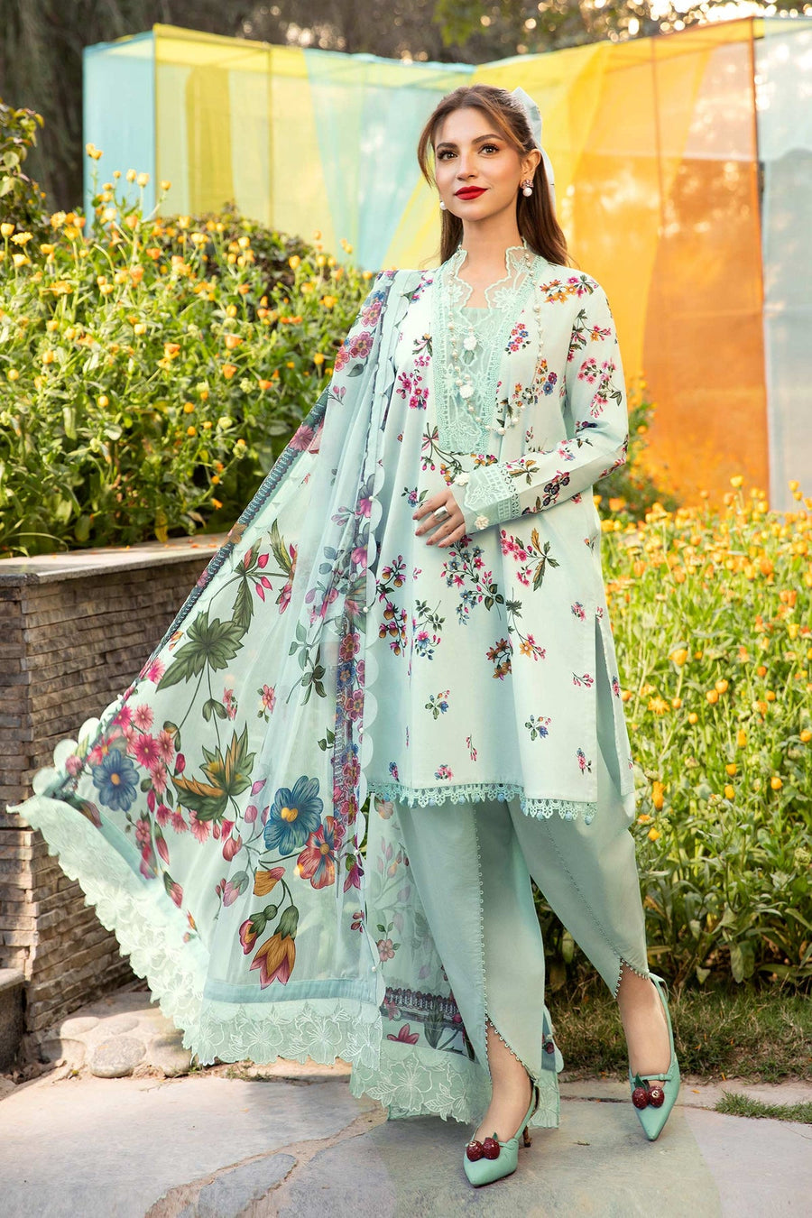 Maria.B M.Basics Embroidered Lawn Unstitched 3Pc Suit MB-CUS25-709B