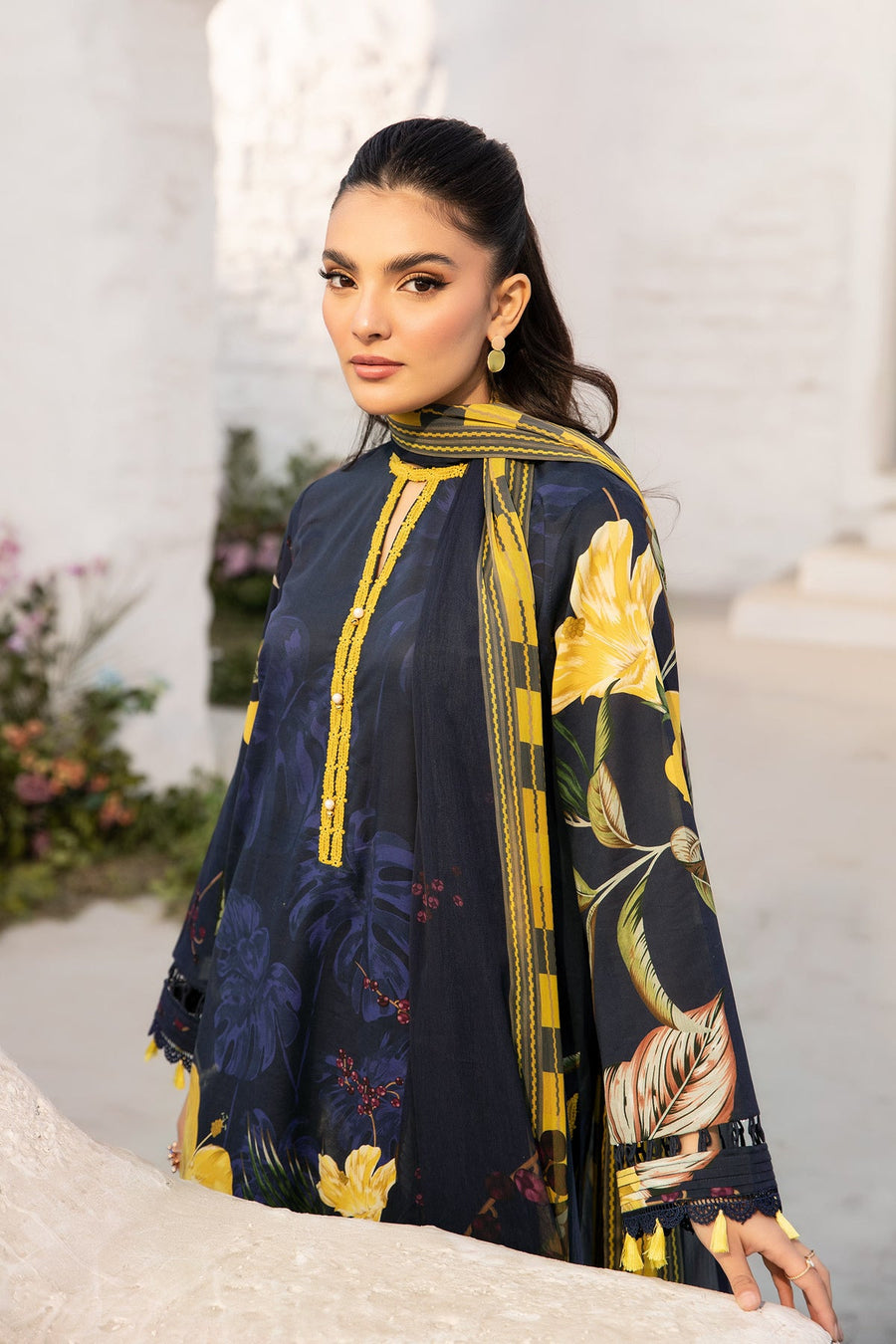 Maria.B M.Basics Embroidered Lawn Unstitched 3Pc Suit MB-CUS25-710B