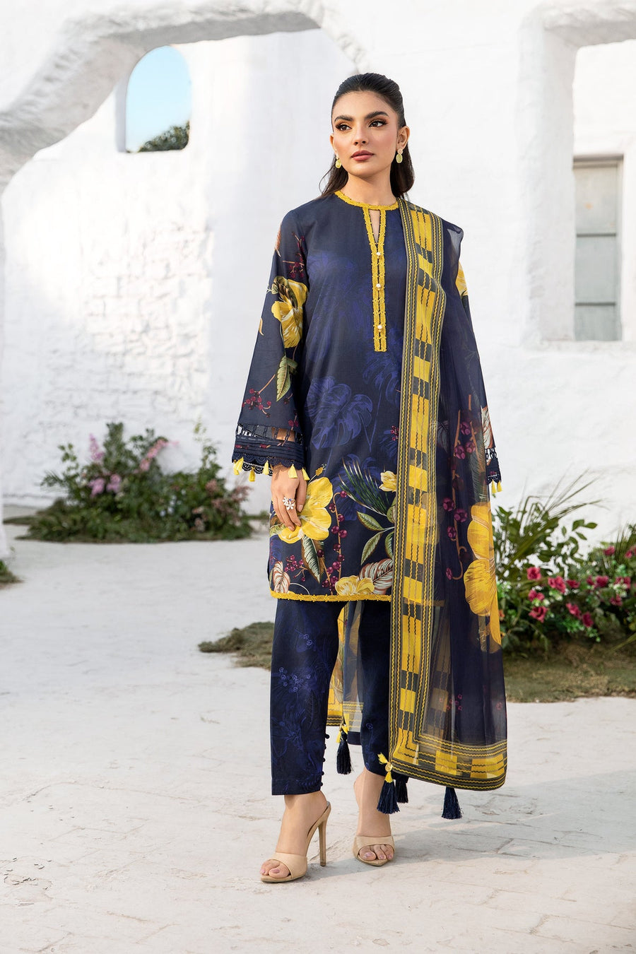 Maria.B M.Basics Embroidered Lawn Unstitched 3Pc Suit MB-CUS25-710B