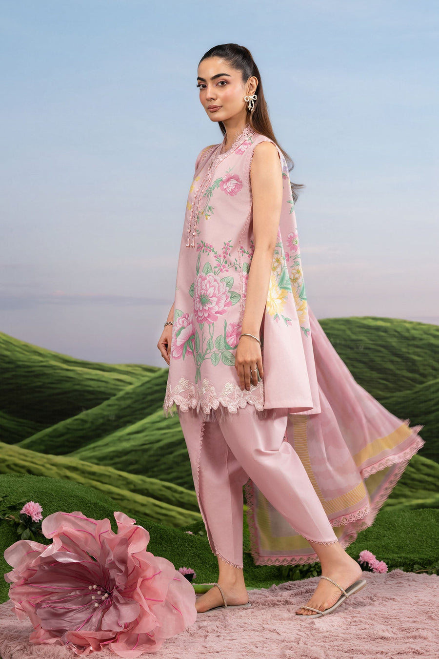 Maria.B M.Basics Embroidered Lawn Unstitched 3Pc Suit MB-CUSV14-04A