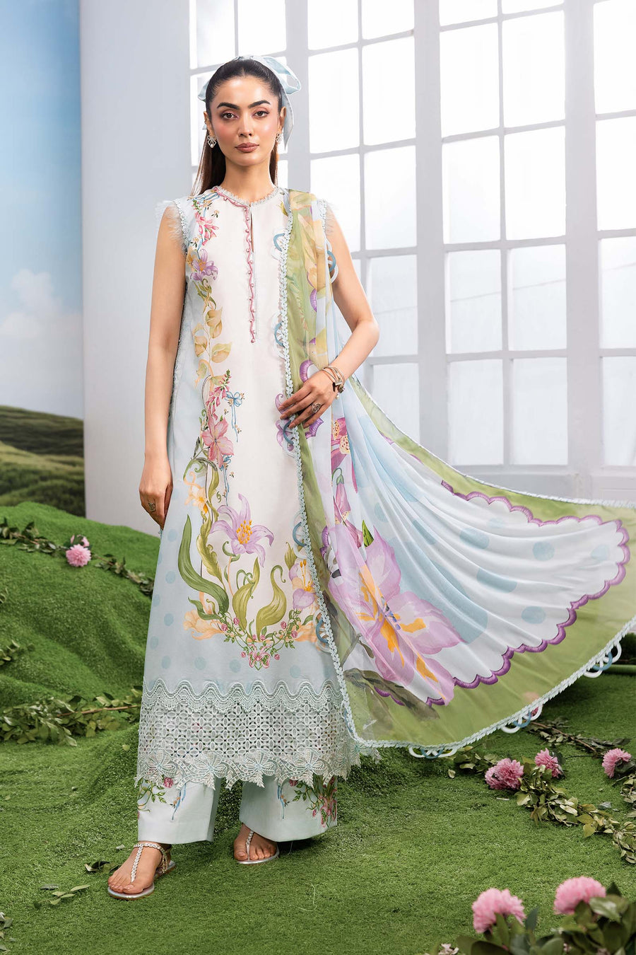 Maria.B M.Basics Embroidered Lawn Unstitched 3Pc Suit MB-CUSV14-05A