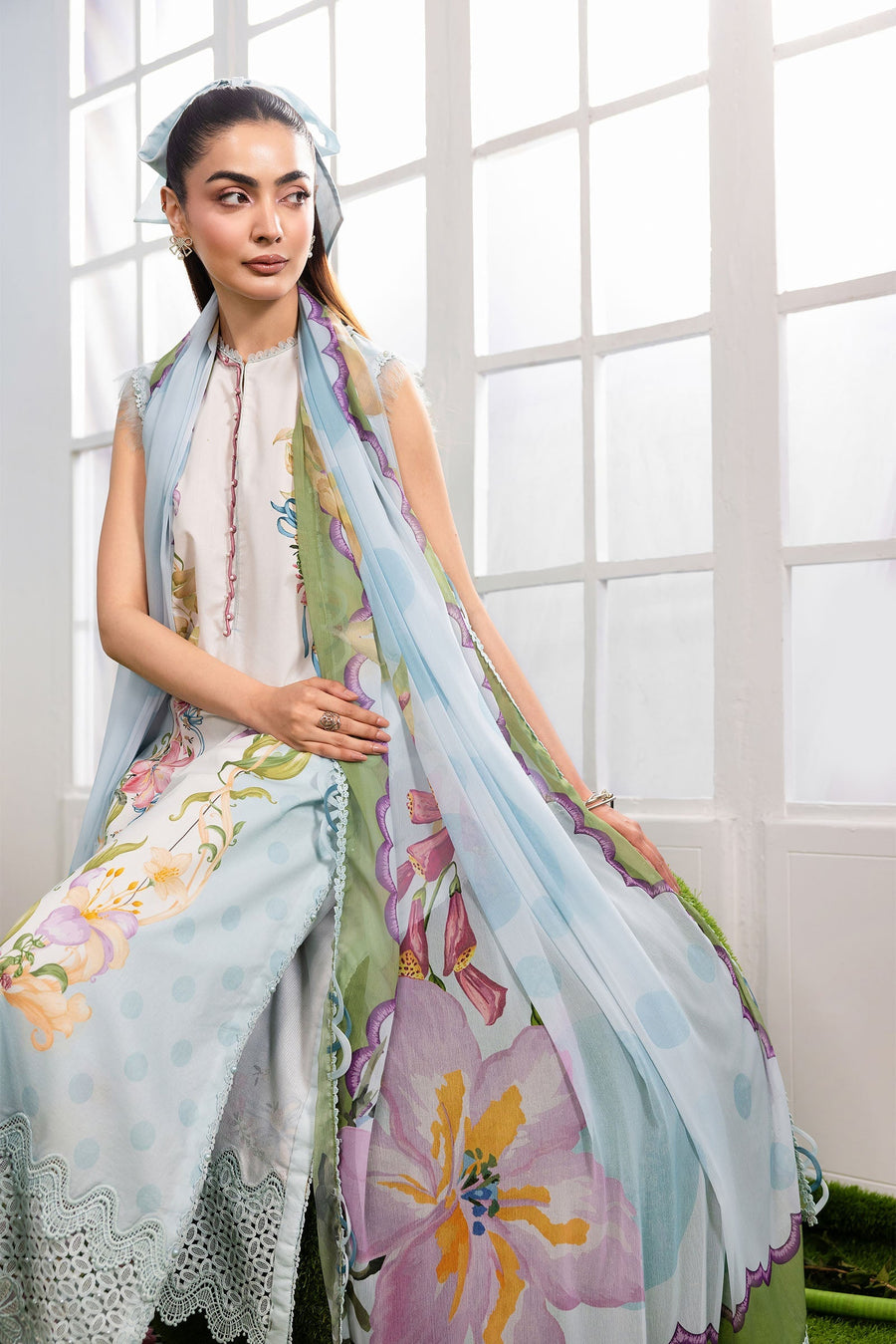 Maria.B M.Basics Embroidered Lawn Unstitched 3Pc Suit MB-CUSV14-05A