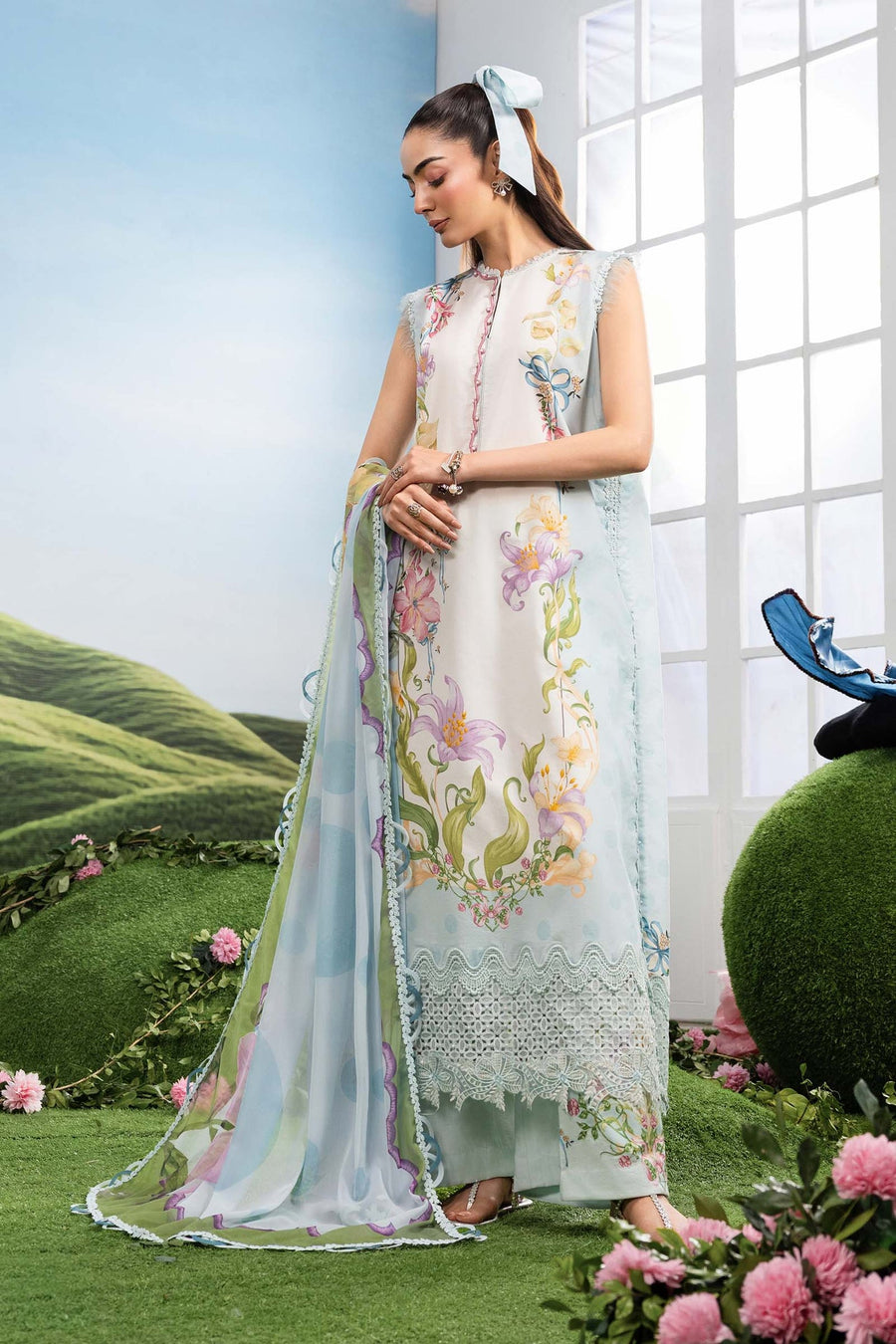 Maria.B M.Basics Embroidered Lawn Unstitched 3Pc Suit MB-CUSV14-05A