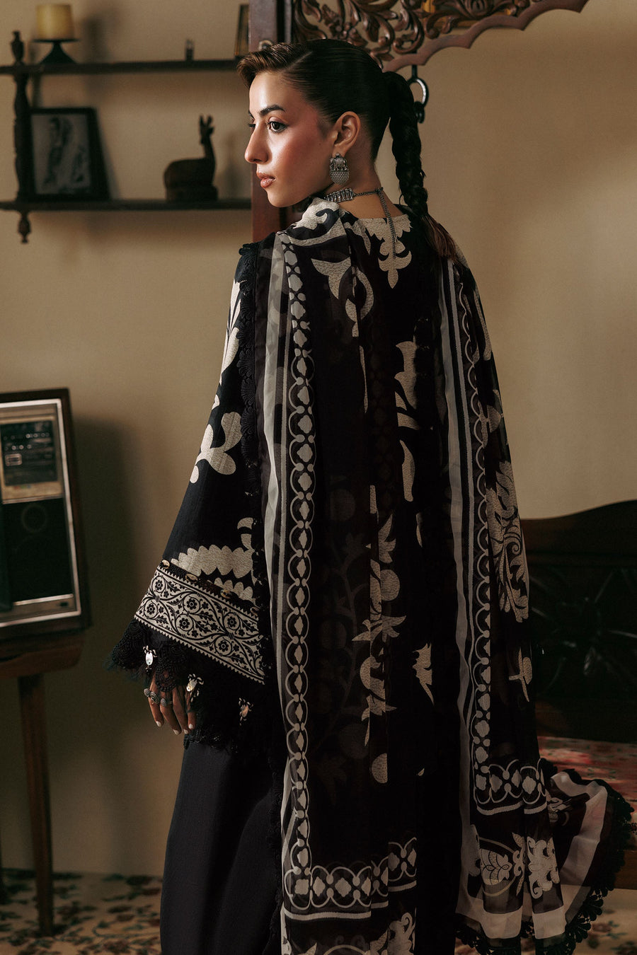 Maria B MBasics Embroidered Slub Khaddar Unstitched 3Pc Suit MB-CUSV15-04B