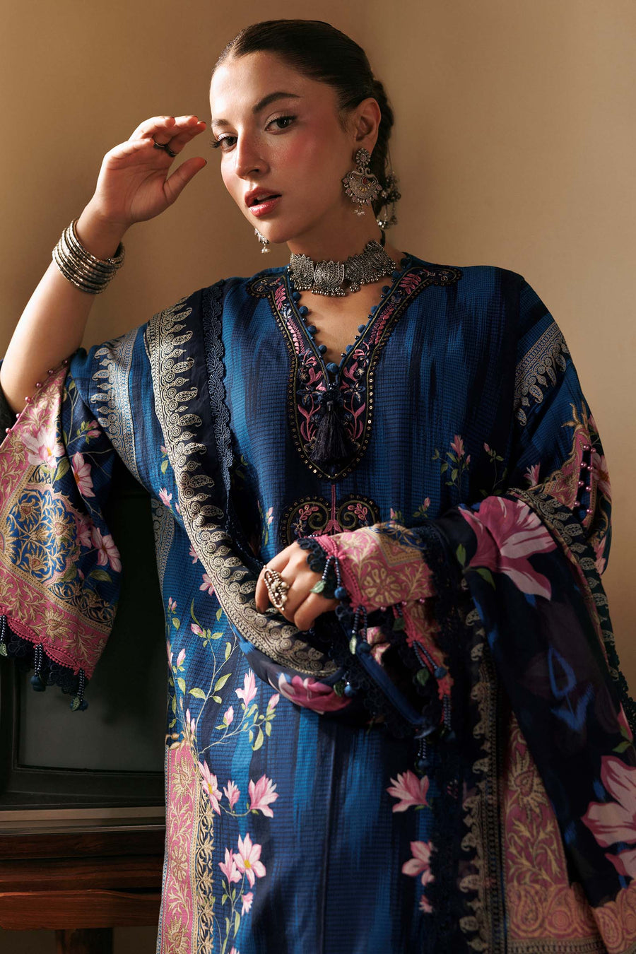 Maria B MBasics Embroidered Slub Khaddar Unstitched 3Pc Suit MB-CUSV15-05A