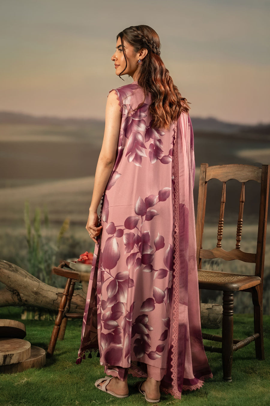 Maria.B M.Basics Embroidered Arabic Lawn Unstitched 3Pc Suit D-01A