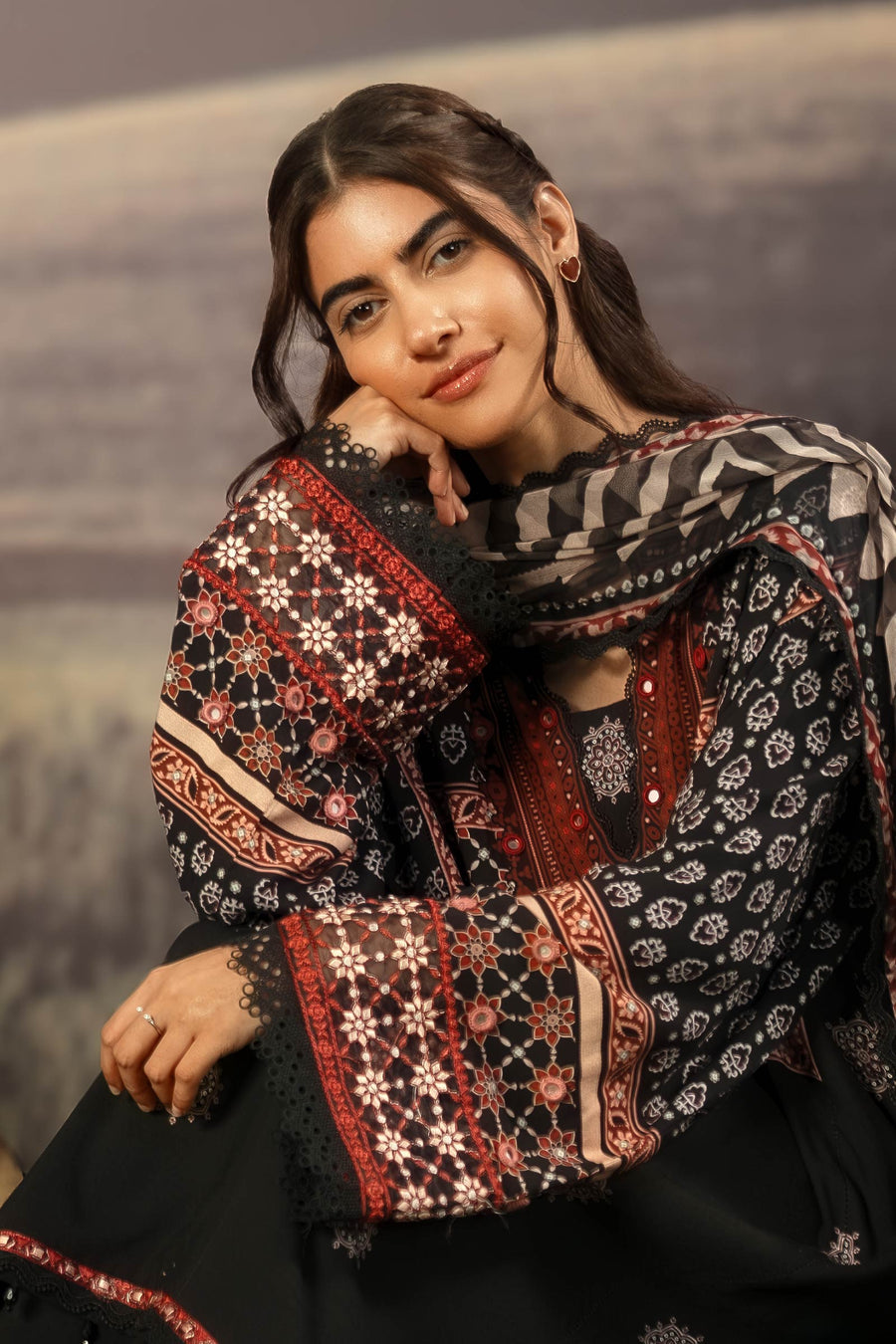 Maria.B M.Basics Embroidered Arabic Lawn Unstitched 3Pc Suit D-09A