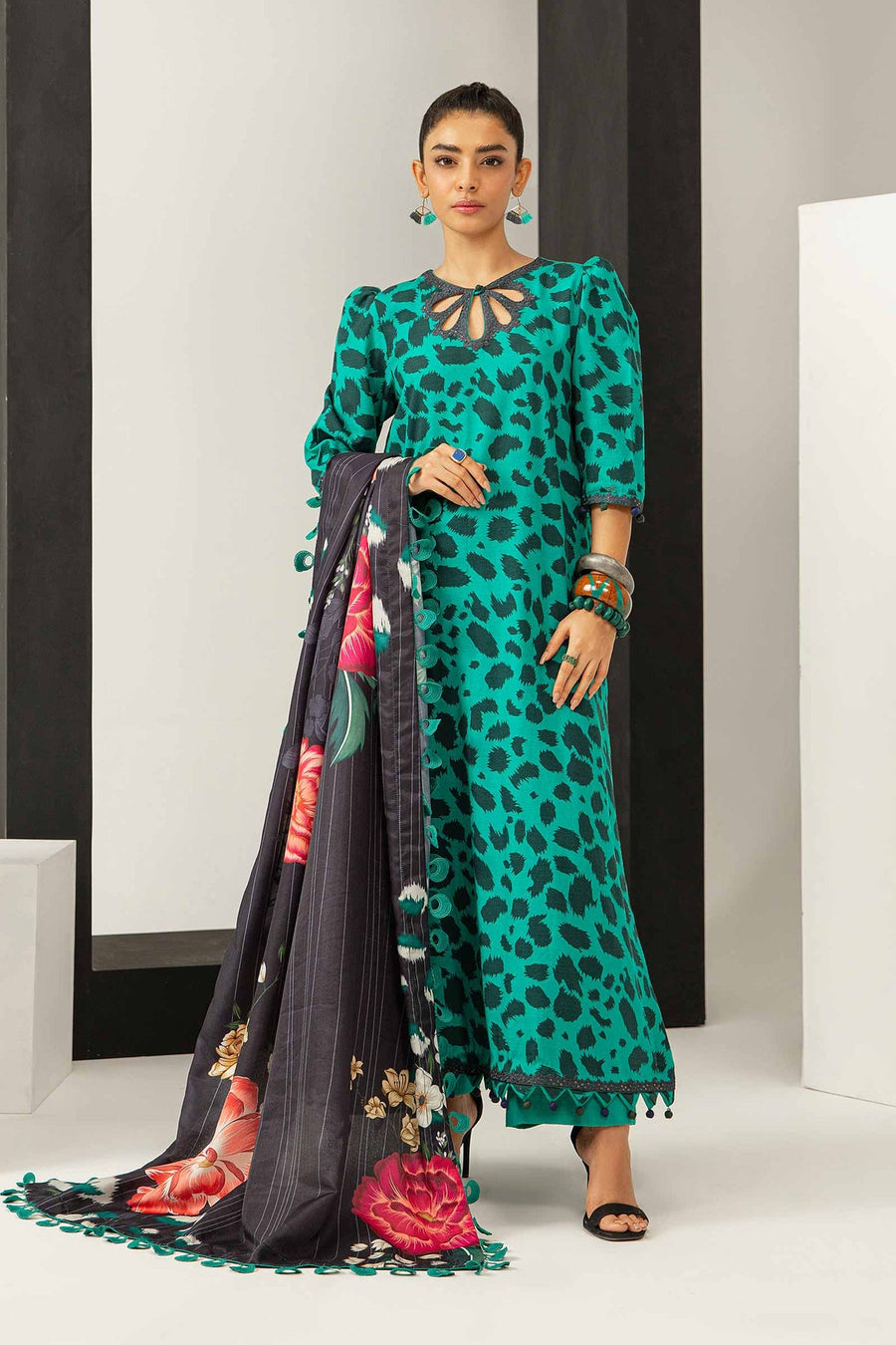 M.Basics by Maria.B Unstitched Embroidered Khaddar 3Pc Suit MB-US23-210-B