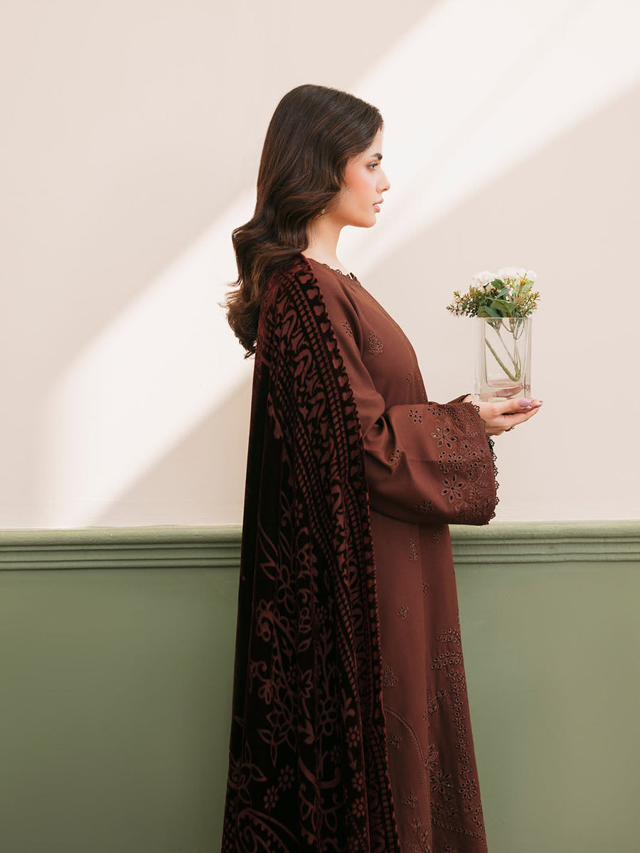 CELTS Mayal Premium Embroidered Dhanak Unstitched 3Pc Suit D-09