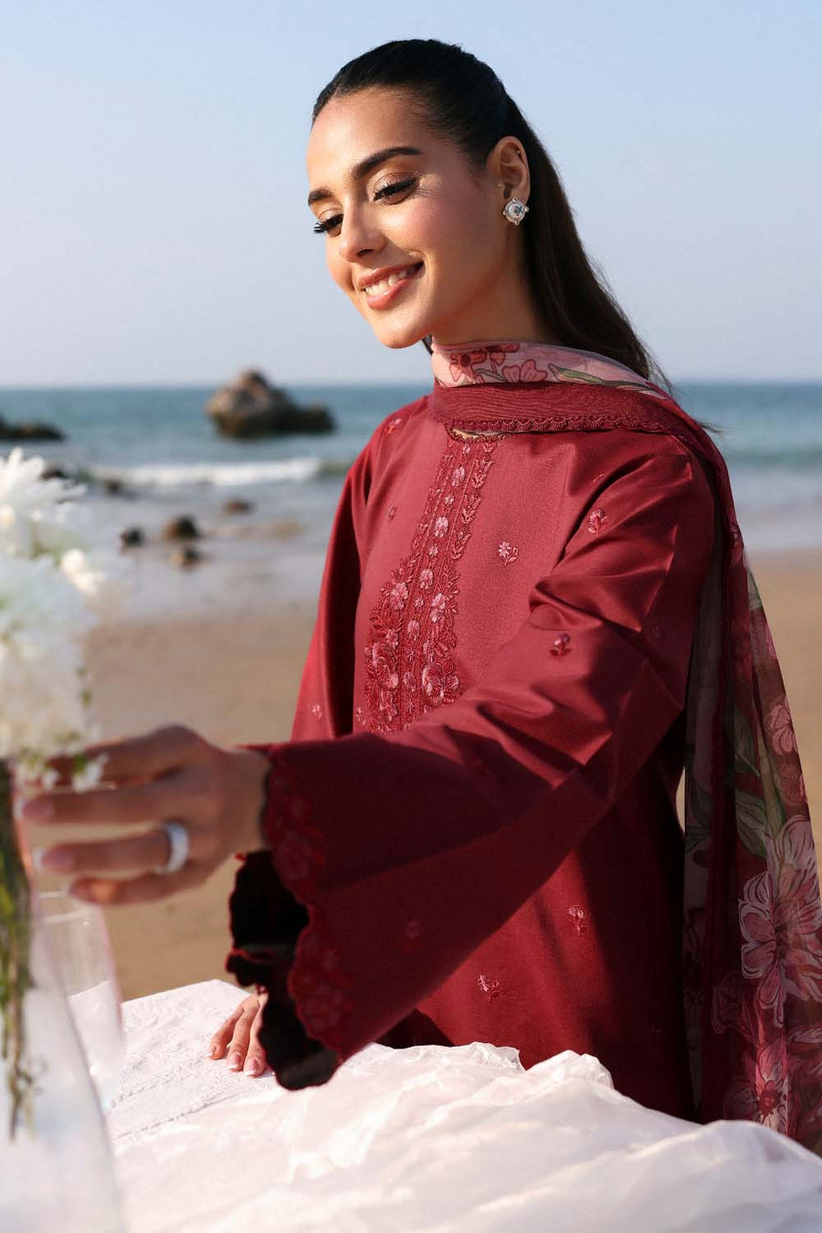 Seran Afsanah Embroidered Lawn Unstitched 3Pc Suit D-02 MEHRU