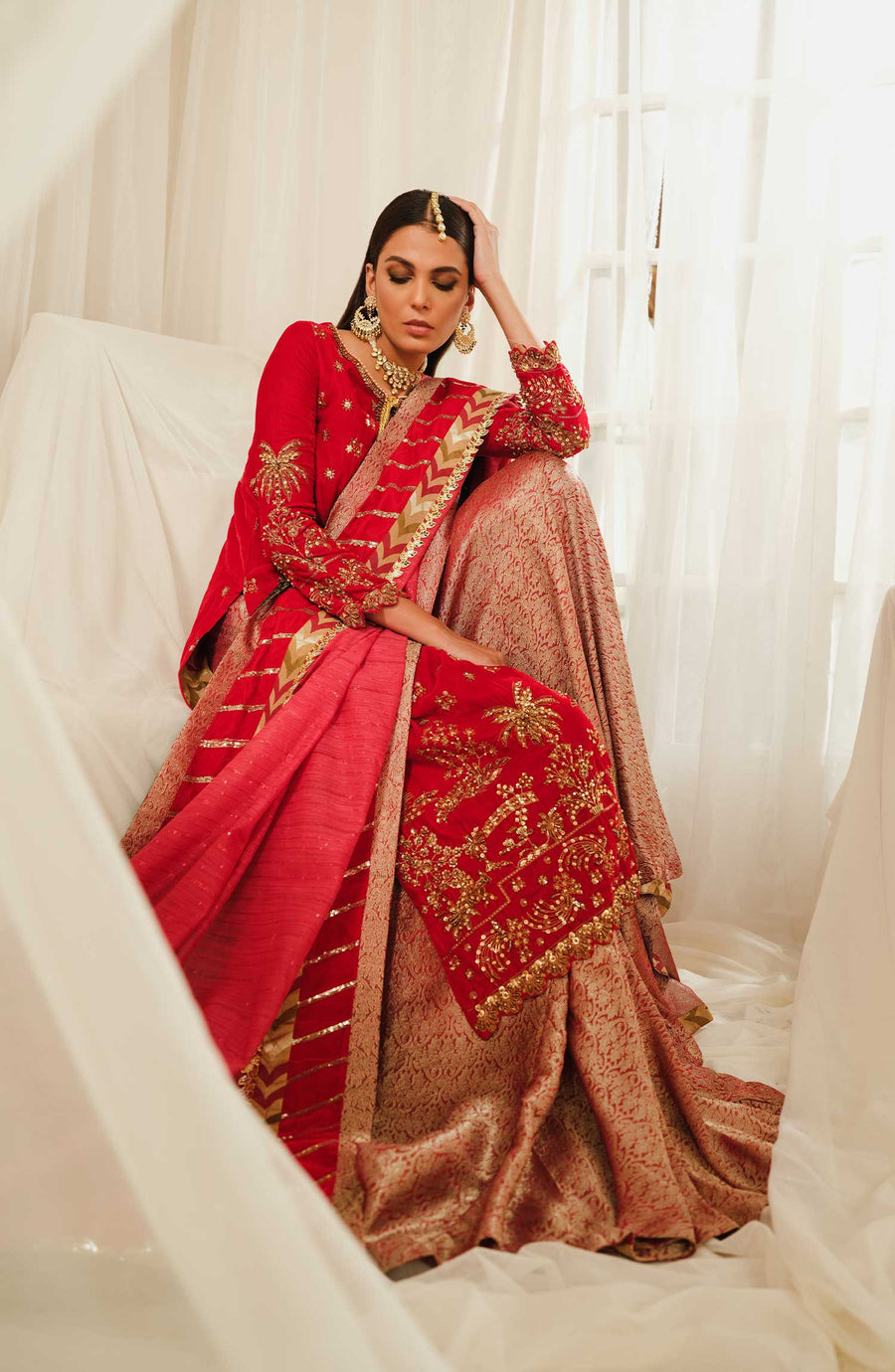 Maryum N Maria Embroidered Velvet Unstitched 3Pc Suit MFD-0092