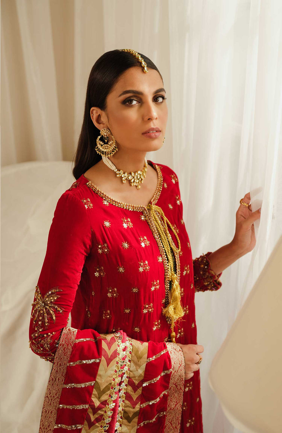 Maryum N Maria Embroidered Velvet Unstitched 3Pc Suit MFD-0092