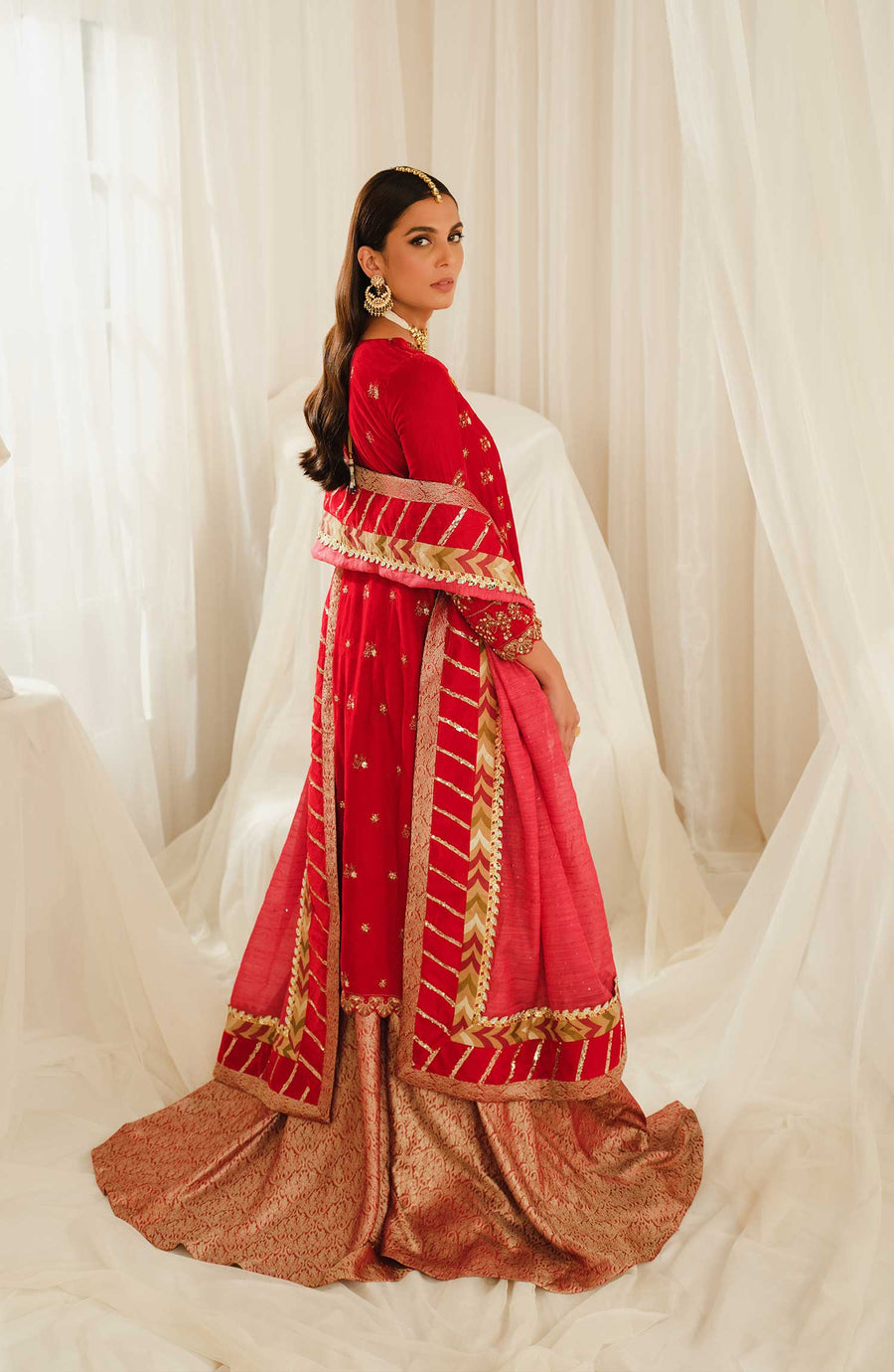 Maryum N Maria Embroidered Velvet Unstitched 3Pc Suit MFD-0092