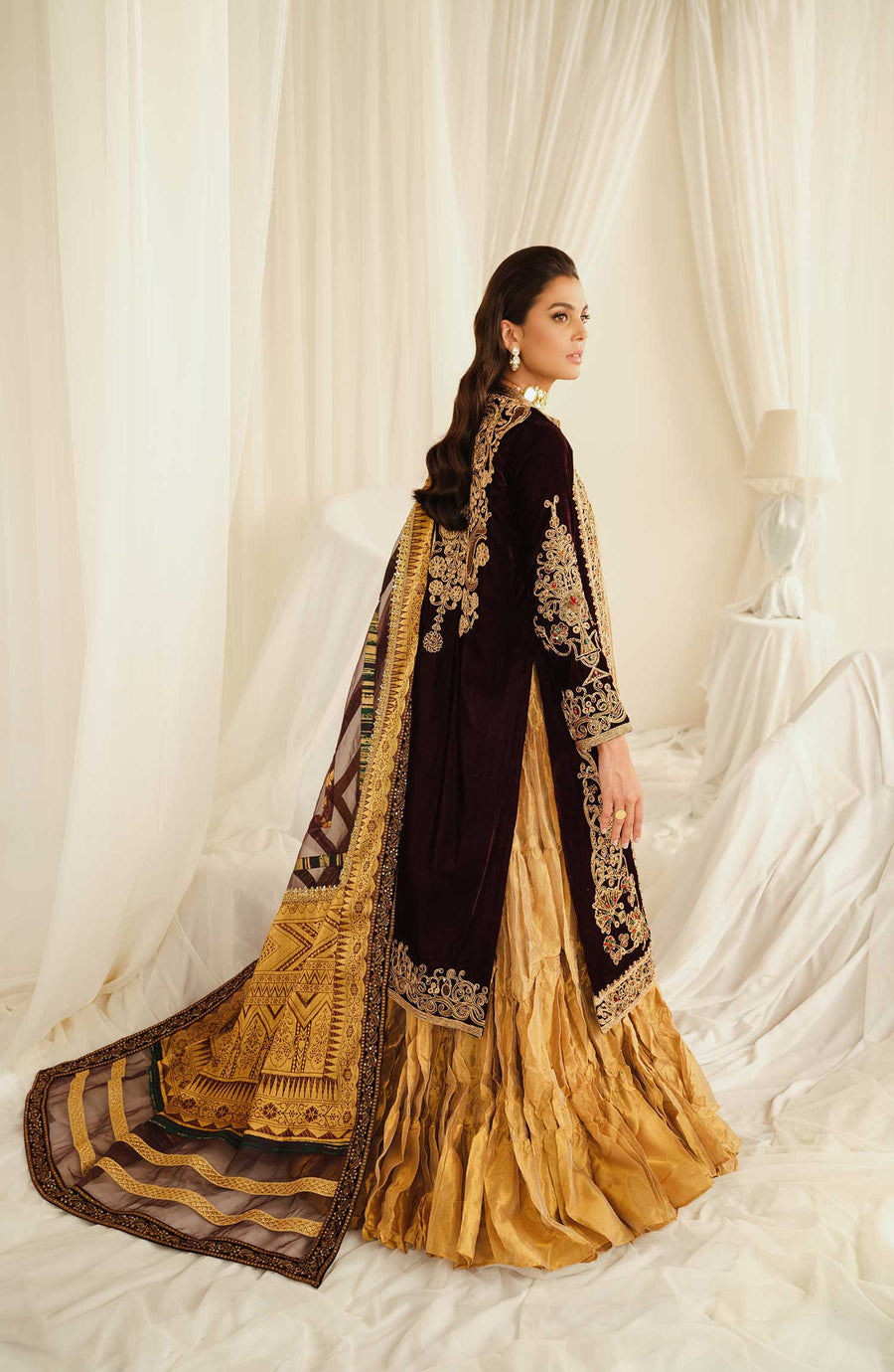 Maryum N Maria Embroidered Velvet Unstitched 3Pc Suit MFG-0024