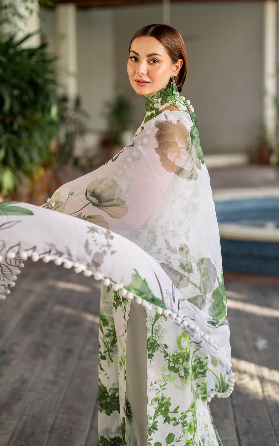 Meraki by Asifa & Nabeel Embroidered Lawn Unstitched 3Pc Suit MK-06 Sarsabz