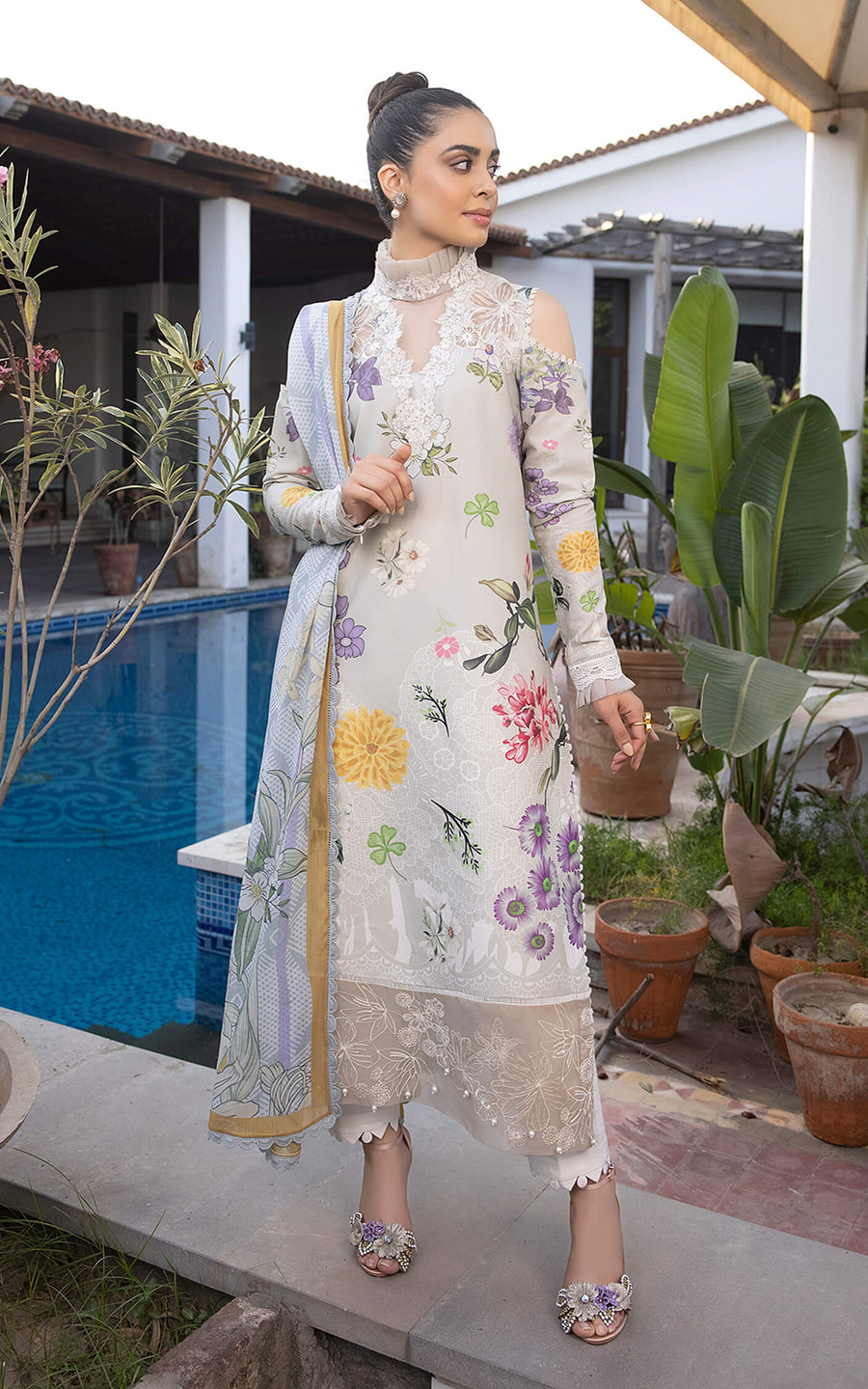 Meraki by Asifa & Nabeel Embroidered Lawn Unstitched 3Pc Suit MK-16 Sarmayi