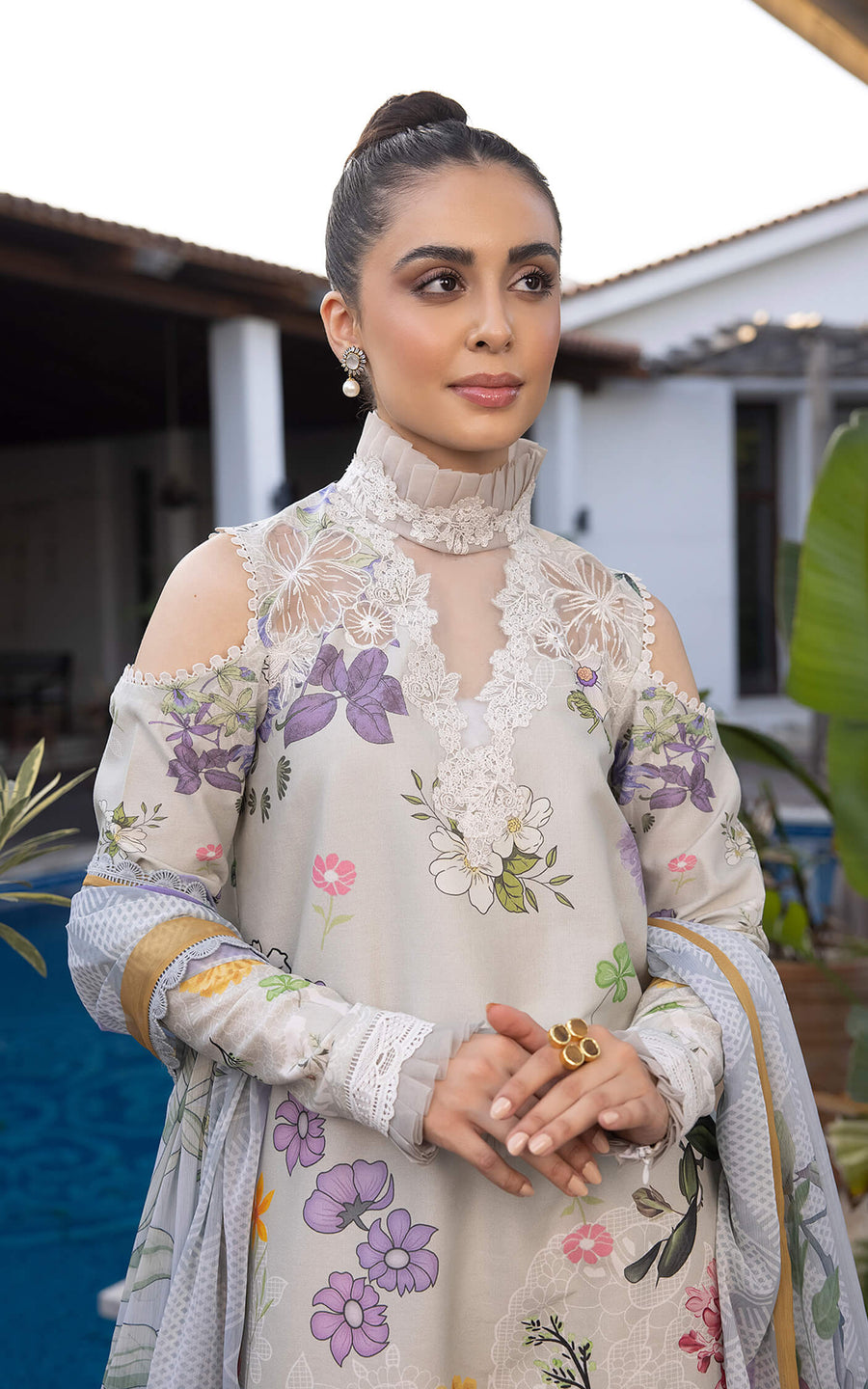 Meraki by Asifa & Nabeel Embroidered Lawn Unstitched 3Pc Suit MK-16 Sarmayi