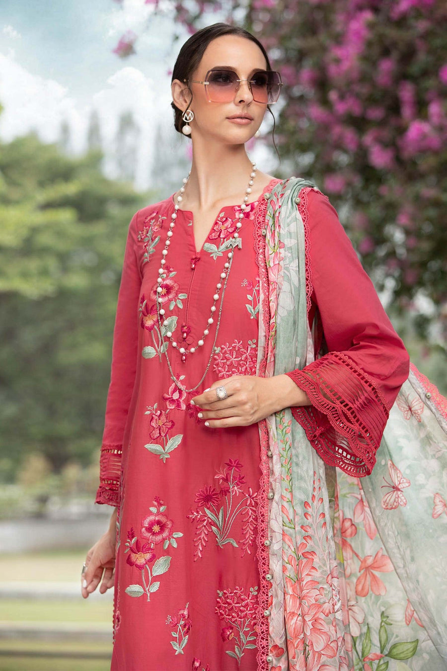 Maria.B M.Prints Unstitched Embroidered Lawn 3Pc Suit MPT-1802-A