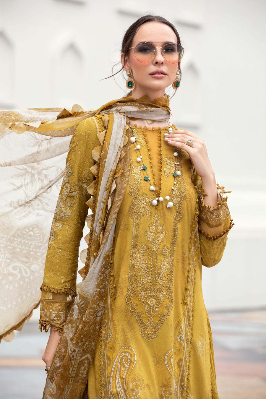 Maria.B M.Prints Unstitched Embroidered Lawn 3Pc Suit MPT-1805-A