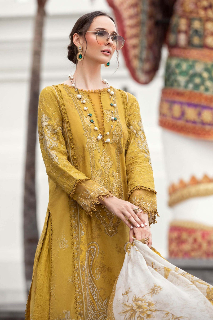 Maria.B M.Prints Unstitched Embroidered Lawn 3Pc Suit MPT-1805-A