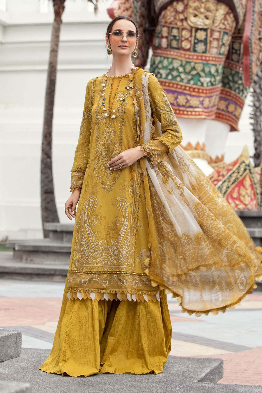 Maria.B M.Prints Unstitched Embroidered Lawn 3Pc Suit MPT-1805-A