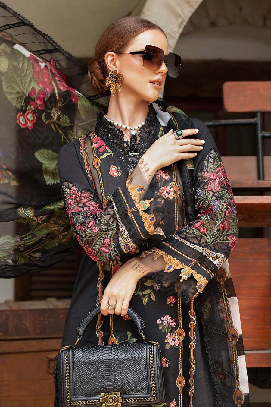 Maria.B M.Prints Unstitched Embroidered Lawn 3Pc Suit MPT-1806-B