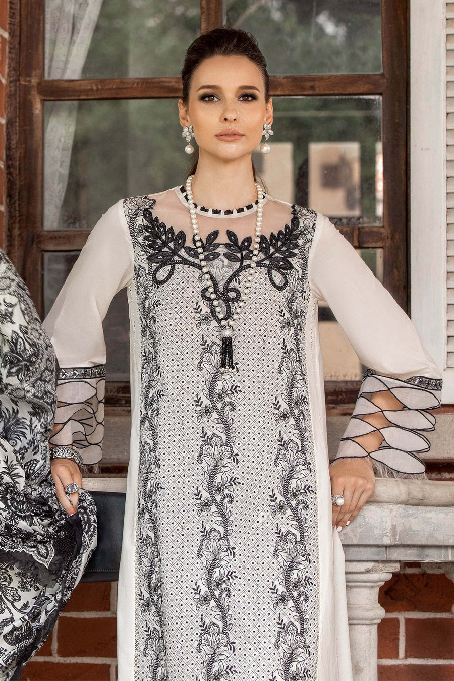 Maria.B M.Prints Unstitched Embroidered Lawn 3Pc Suit MPT-1807-A