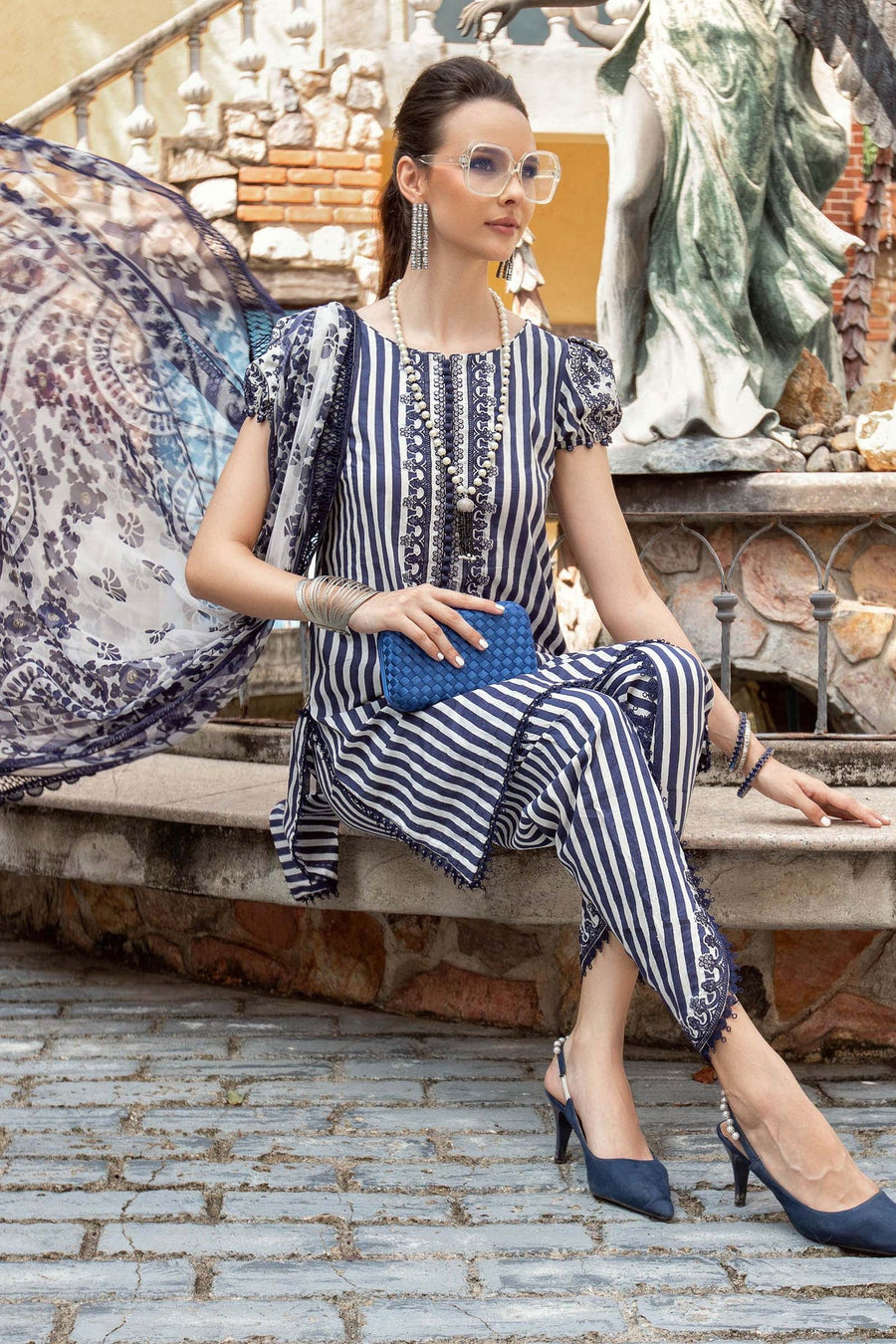 Maria.B M.Prints Unstitched Embroidered Lawn 3Pc Suit MPT-1810-A