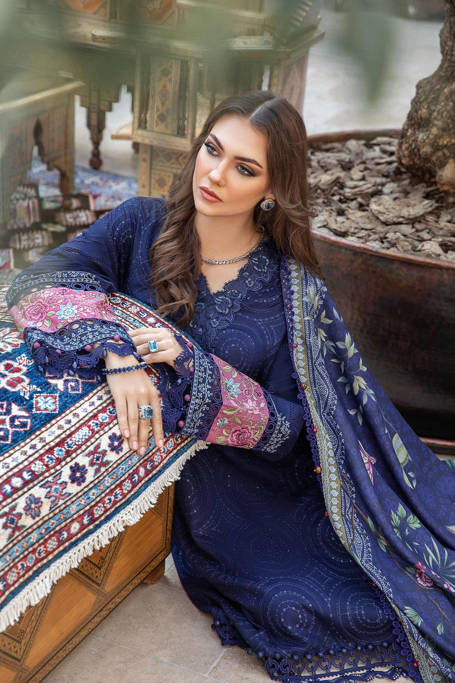 Maria.B MPrints Embroidered Linen Unstitched 3Pc Suit MPT-2001-B