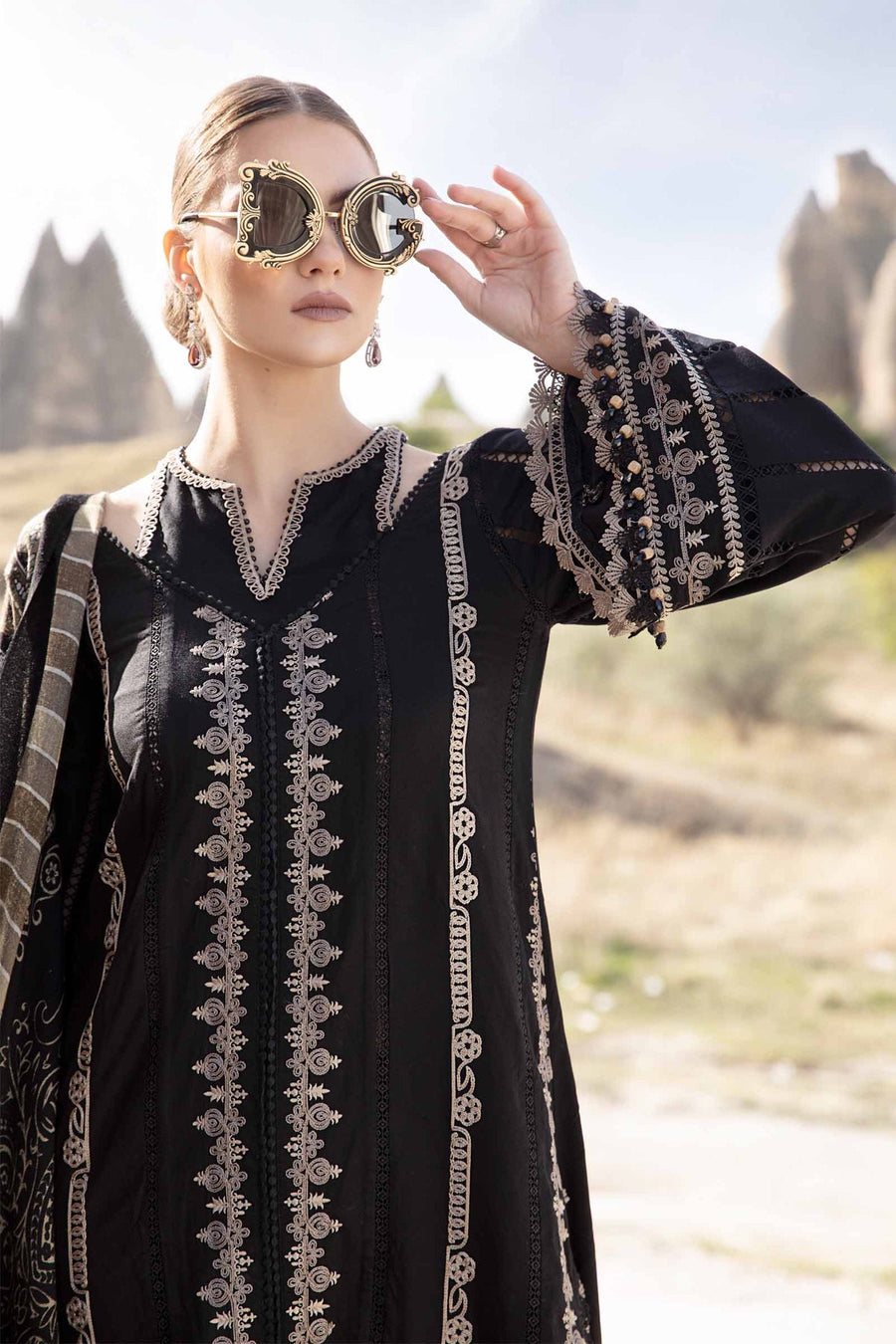 Maria.B MPrints Embroidered Linen Unstitched 3Pc Suit MPT-2002-B