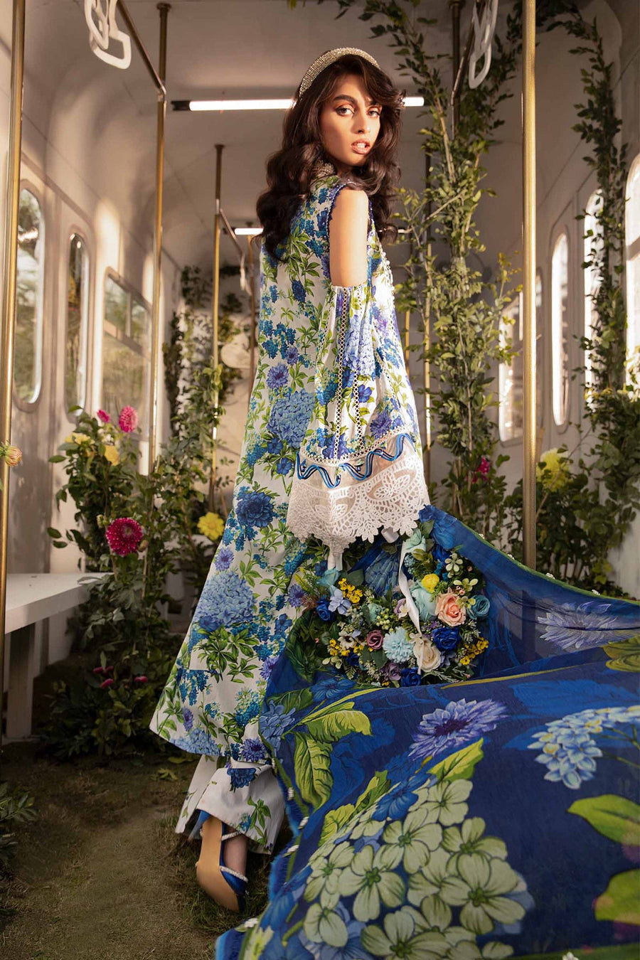 Maria.B M.Prints Unstitched Embroidered Lawn 3Pc Suit MPT-2102-B