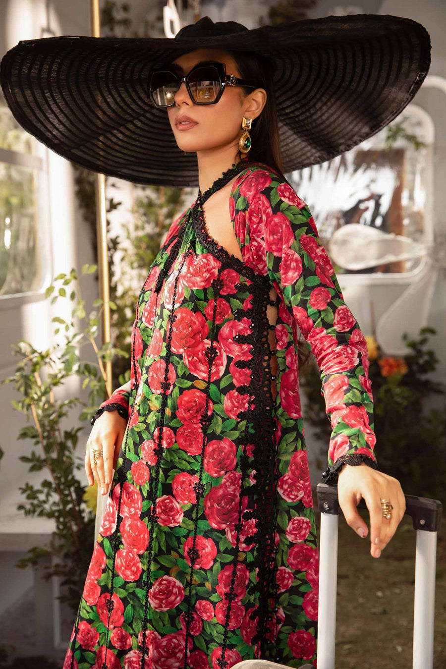 Maria.B M.Prints Unstitched Embroidered Lawn 3Pc Suit MPT-2106-B