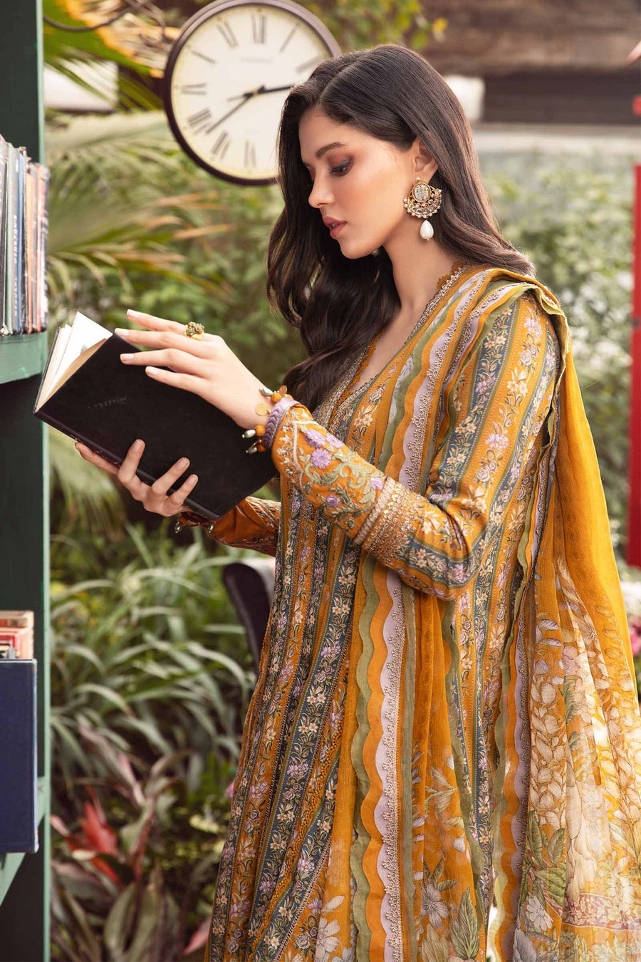 Maria.B M.Prints Unstitched Embroidered Lawn 3Pc Suit MPT-2107-A