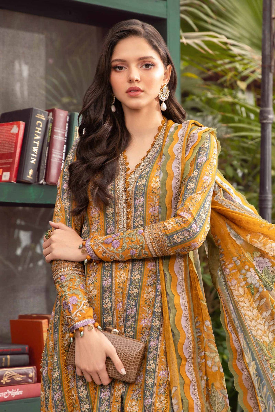 Maria.B M.Prints Unstitched Embroidered Lawn 3Pc Suit MPT-2107-A