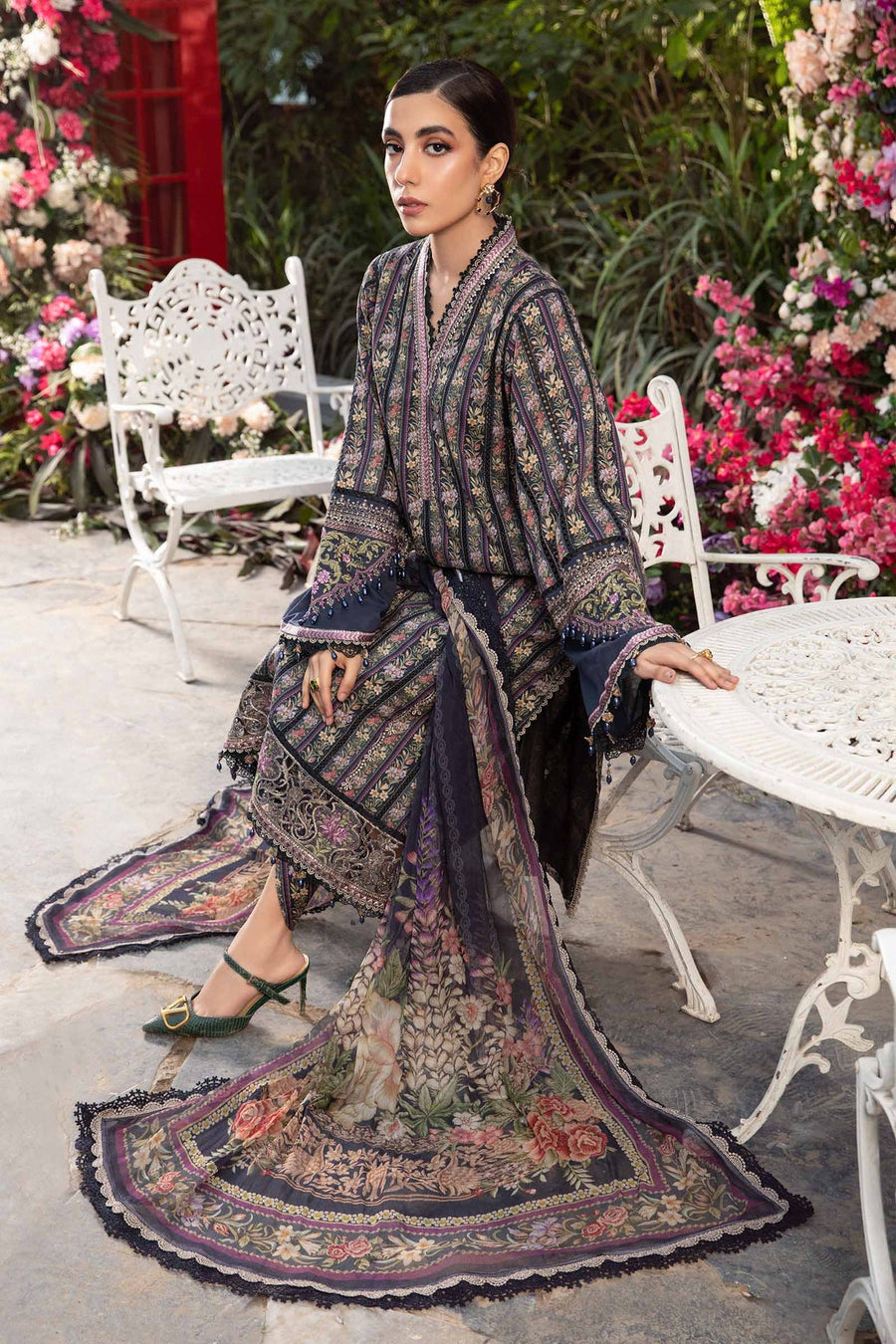 Maria.B M.Prints Unstitched Embroidered Lawn 3Pc Suit MPT-2107-B
