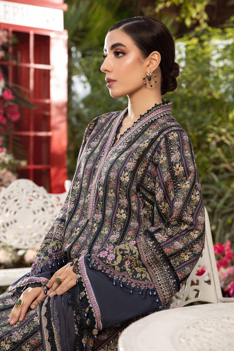 Maria.B M.Prints Unstitched Embroidered Lawn 3Pc Suit MPT-2107-B