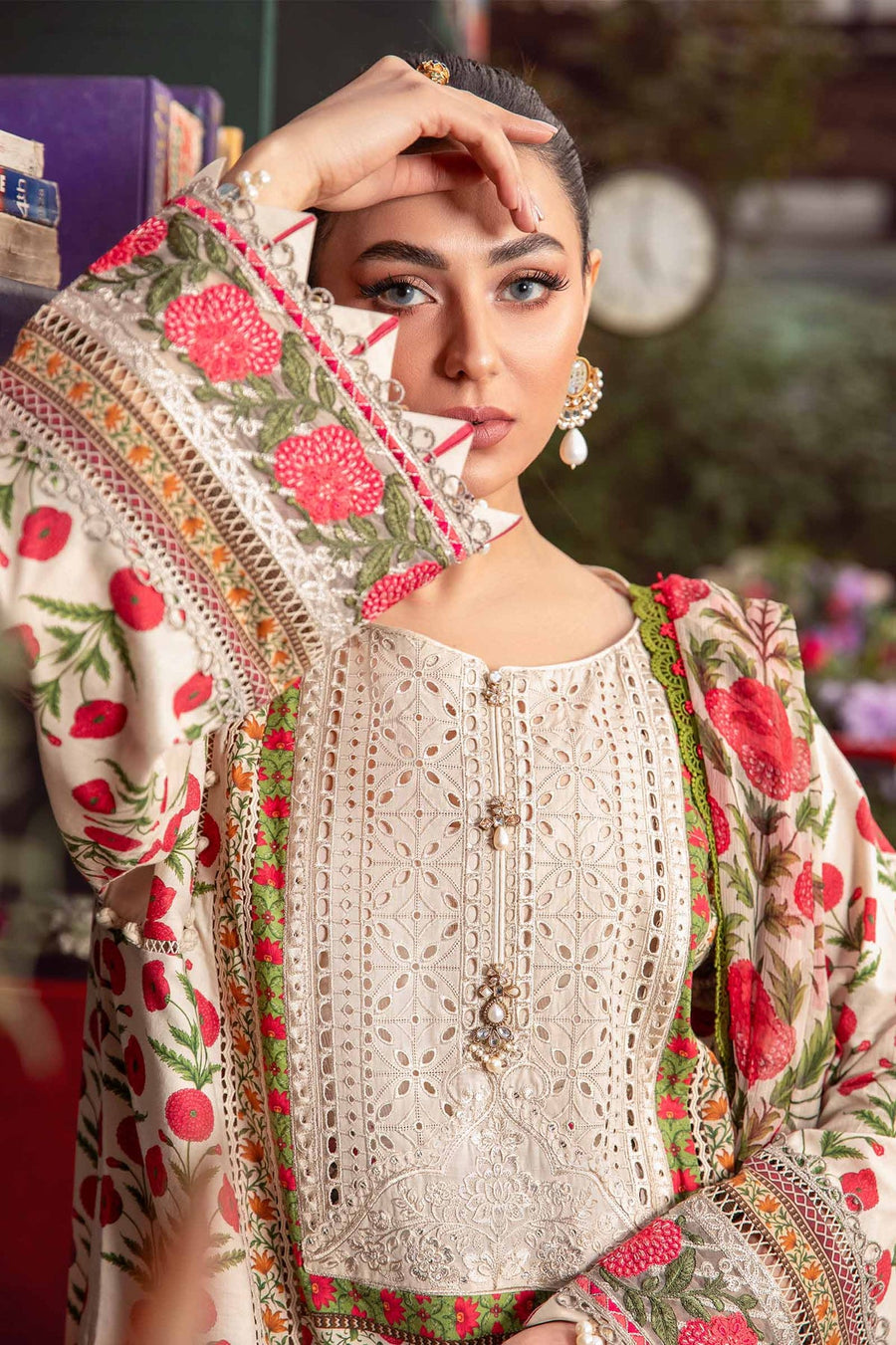 Maria.B M.Prints Unstitched Embroidered Lawn 3Pc Suit MPT-2114-A