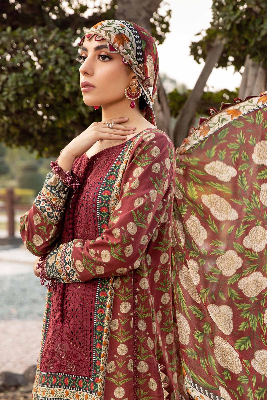 Maria.B M.Prints Unstitched Embroidered Lawn 3Pc Suit MPT-2114-B