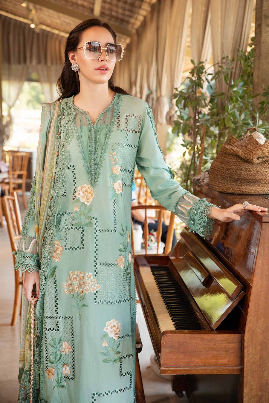 Maria.B MPrints Embroidered Lawn Unstitched 3Pc Suit MPT-2501-B
