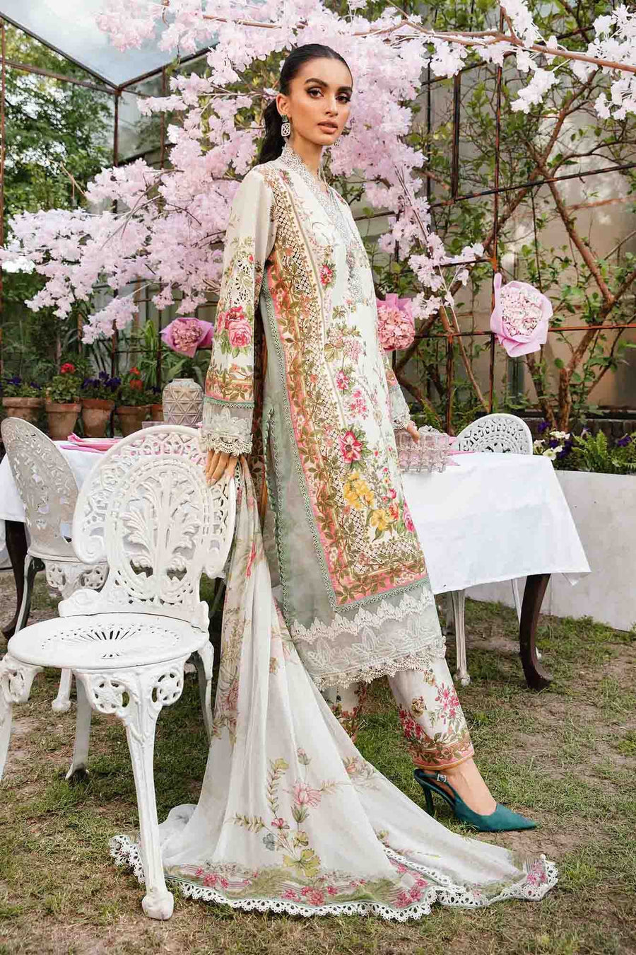 Maria.B MPrints Embroidered Lawn Unstitched 3Pc Suit MPT-2605-B