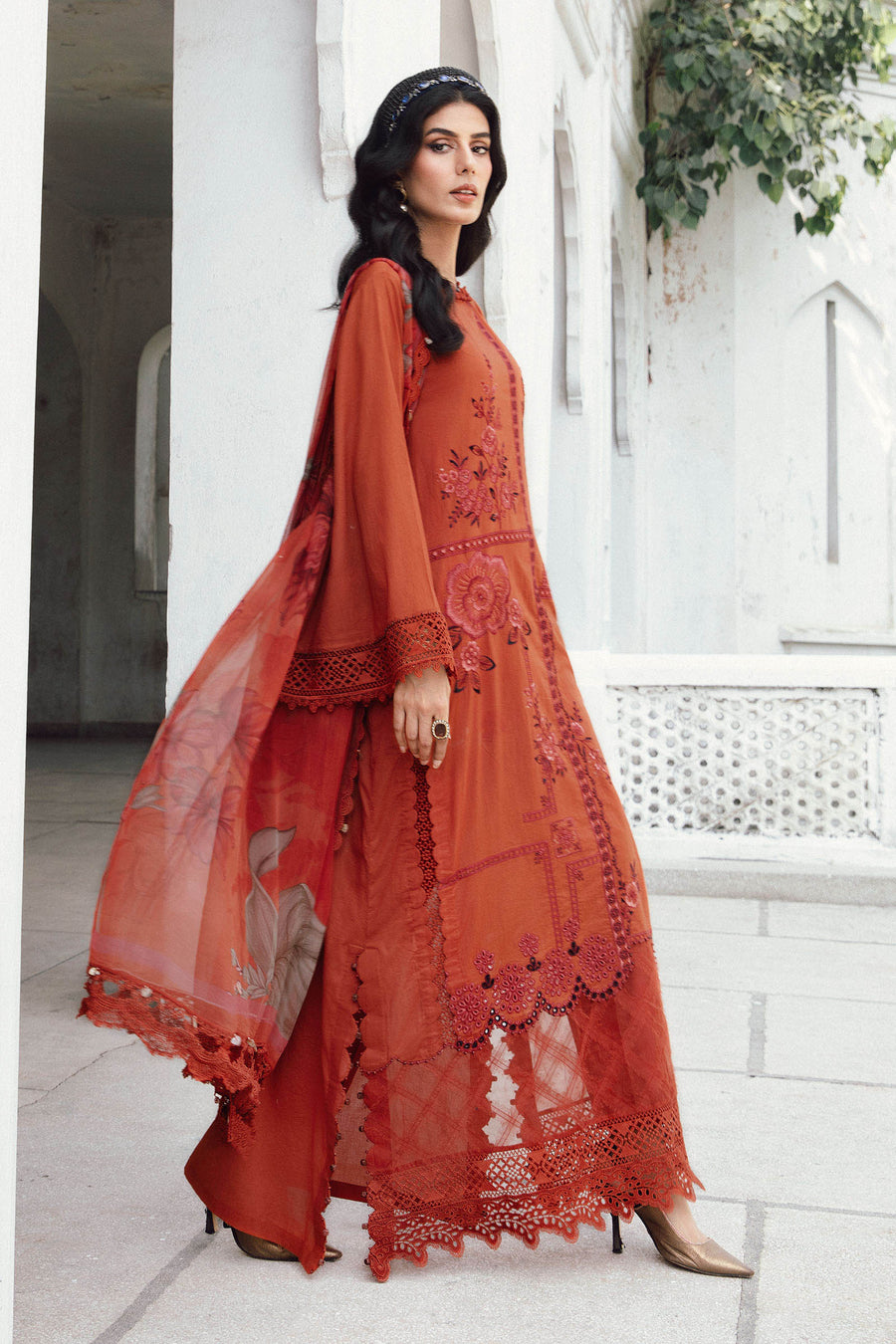 Maria.B MPrints Embroidered Cambric Unstitched 3Pc Suit MPT-2701-B