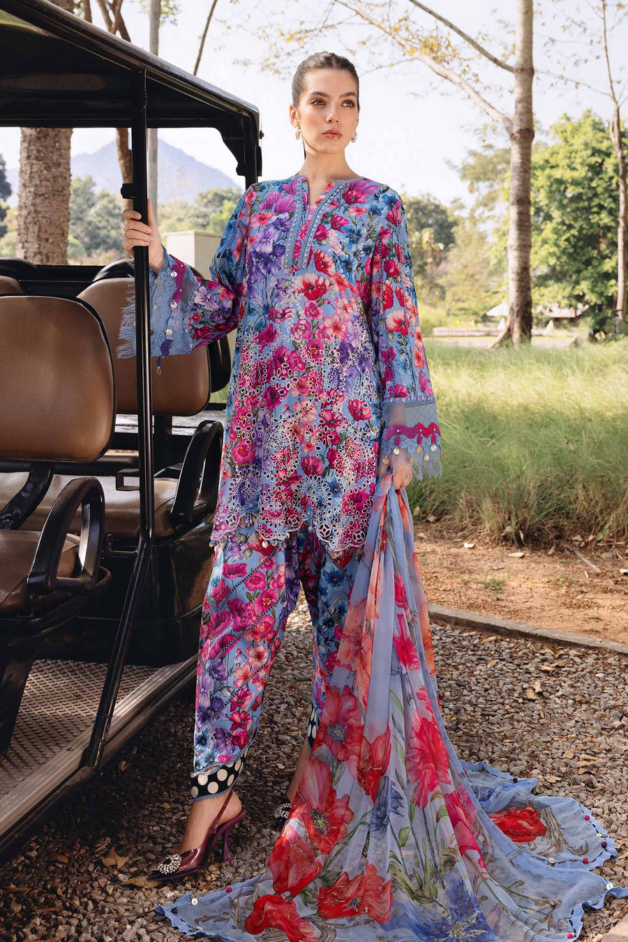 Maria.B MPrints Embroidered Lawn Unstitched 3Pc Suit MPT-2902-B