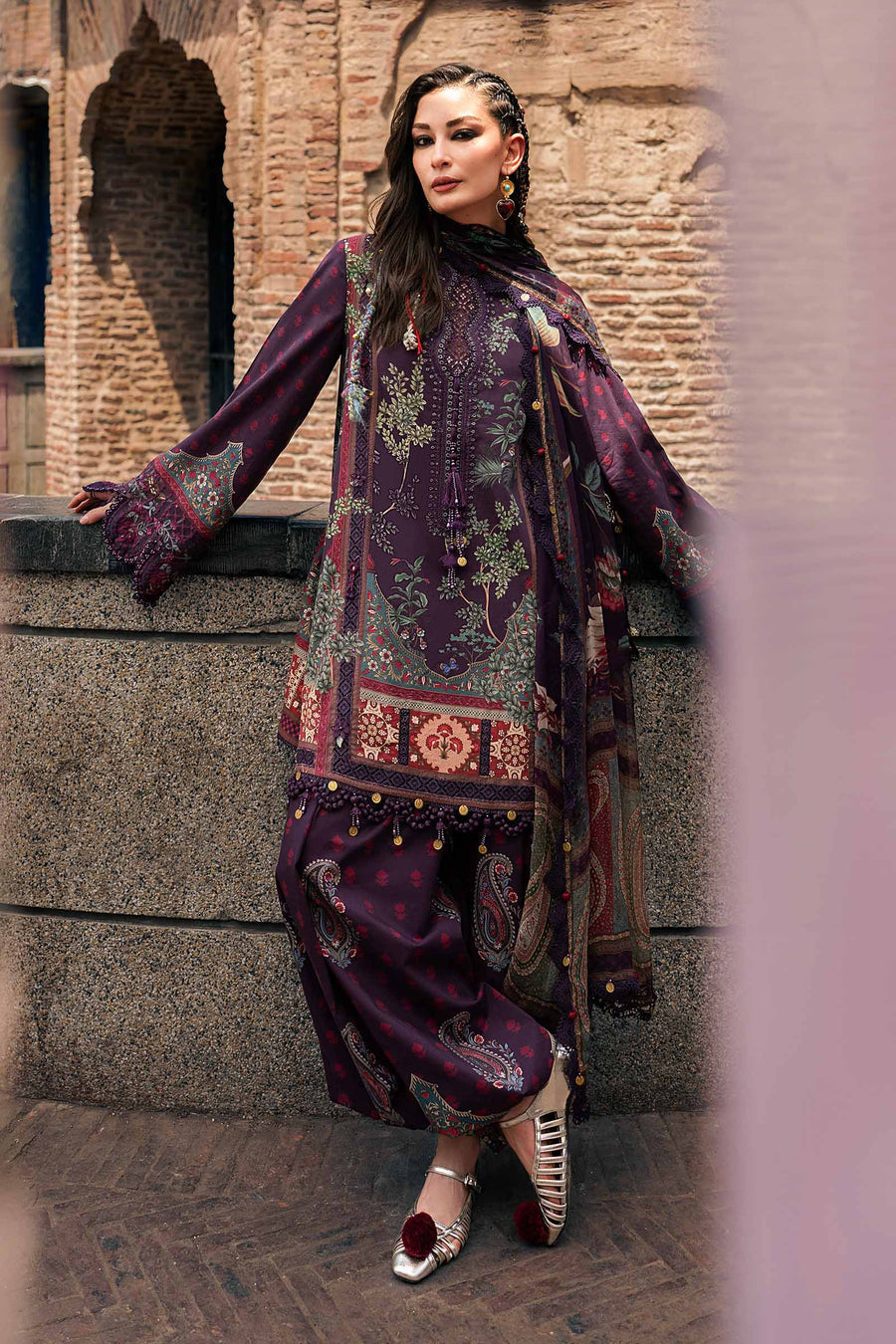Maria B MPrints Embroidered Cambric Unstitched 3Pc Suit MPT-3102-B